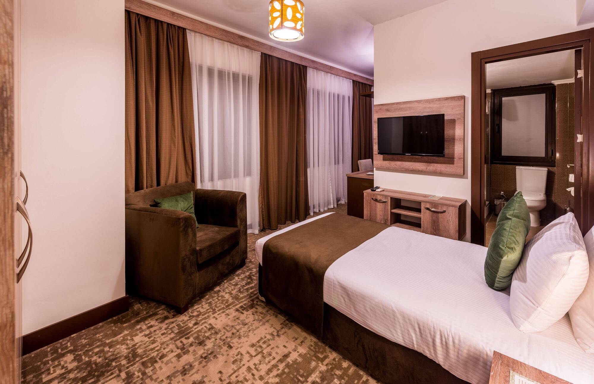 Oscar Park Hotel Next To Antic City Salamis Famagouste Extérieur photo
